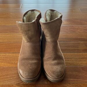 UGG Kristin water resistant chestnut ankle wedge boots 6